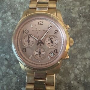 Michael Kors MK 5128 Runway Rose gold tone watch